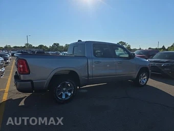 2025 Ram 1500 Lone Star Crew Cab Short Bed - miniatura 4