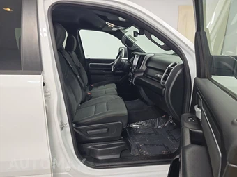 2025 Ram 1500 Lone Star Crew Cab Short Bed - miniatura 8