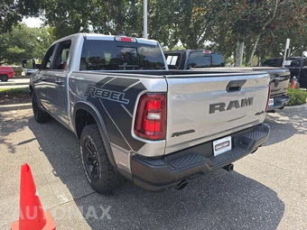 2025 Ram 1500 Rebel Crew Cab Short Bed - miniatura 2