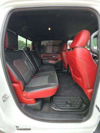2025 Ram 1500 Rebel Crew Cab Short Bed - miniatura 17