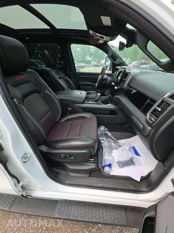 2025 Ram 1500 Rebel Crew Cab Short Bed - miniatura 15