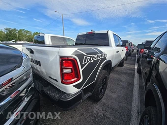 2025 Ram 1500 Rebel Crew Cab Short Bed - miniatura 4