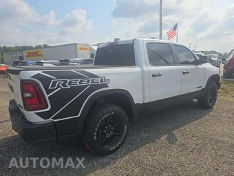 2025 Ram 1500 Rebel Crew Cab Short Bed - miniatura 3