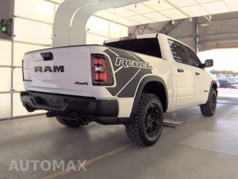 2025 Ram 1500 Rebel Crew Cab Short Bed - miniatura 5