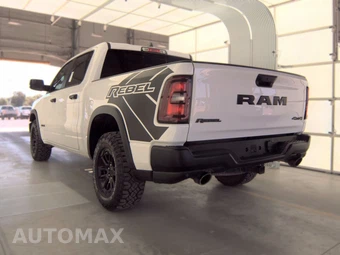 2025 Ram 1500 Rebel Crew Cab Short Bed - miniatura 8