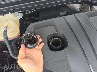 2025 Ram 1500 Rebel Crew Cab Short Bed - miniatura 23