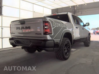 2025 Ram 1500 Rebel Crew Cab Short Bed - miniatura 4