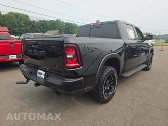 2025 Ram 1500 Rebel Crew Cab Short Bed - miniatura 3
