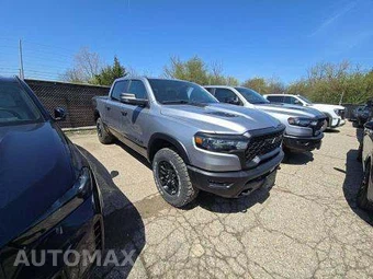 2025 Ram 1500 Rebel Crew Cab Short Bed - miniatura 4