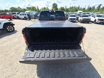 2025 Ram 1500 Rebel Crew Cab Short Bed - miniatura 11