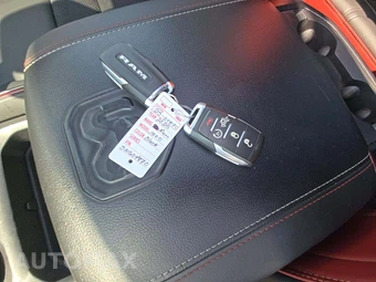 2025 Ram 1500 Rebel Crew Cab Short Bed - miniatura 5