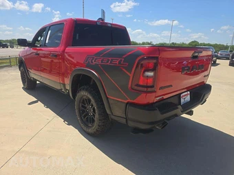 2025 Ram 1500 Rebel Crew Cab Short Bed – miniatura 2