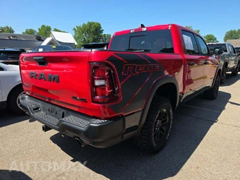 2025 Ram 1500 Rebel Crew Cab Short Bed - miniatura 3