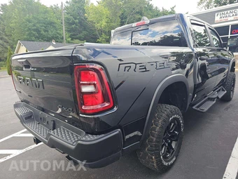 2025 Ram 1500 Rebel Crew Cab Short Bed - miniatura 3