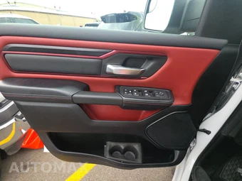 2025 Ram 1500 Rebel Crew Cab Short Bed - miniatura 9