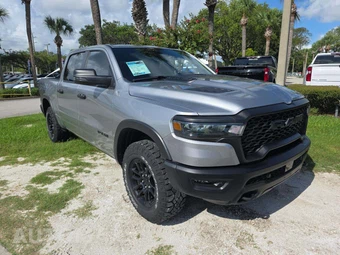 2025 Ram 1500 Rebel Crew Cab Short Bed - miniatura 4