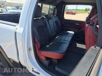 2025 Ram 1500 Rebel Crew Cab Short Bed - miniatura 17