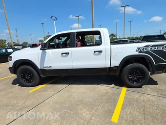 2025 Ram 1500 Rebel Crew Cab Short Bed - miniatura 3