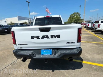 2025 Ram 1500 Rebel Crew Cab Short Bed - miniatura 4