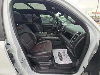 2025 Ram 1500 Rebel Crew Cab Short Bed - miniatura 15