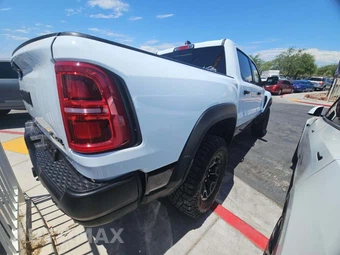 2025 Ram 1500 RHO Crew Cab Short Bed – miniatura 3