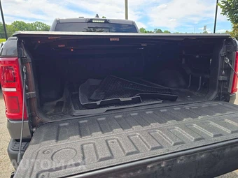 2025 Ram 1500 RHO Crew Cab Short Bed – miniatura 14