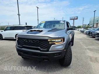 2025 Ram 1500 RHO Crew Cab Short Bed - samochód z USA z aukcji Manheim, oferta Kup Teraz w AUTOMAX
