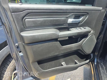 2025 Ram 1500 Tradesman Crew Cab Short Bed - miniatura 9