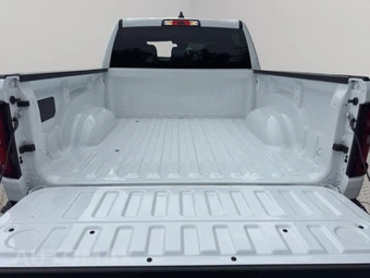 2025 Ram 1500 Tradesman Crew Cab Short Bed - miniatura 9