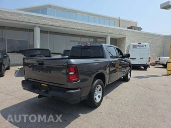 2025 Ram 1500 Tradesman Crew Cab Short Bed - miniatura 3