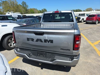 2025 Ram 1500 Tradesman Crew Cab Short Bed - miniatura 5