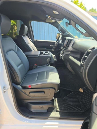 2025 Ram 1500 Tradesman Crew Cab Short Bed - miniatura 18