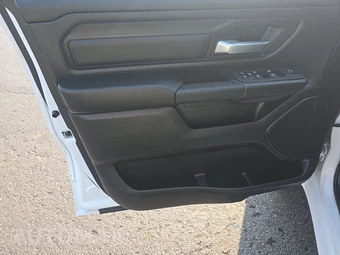 2025 Ram 1500 Tradesman Extended Cab Medium Bed - miniatura 9