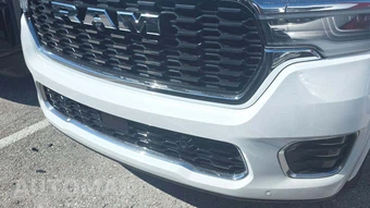 2025 Ram 1500 Tungsten Crew Cab Short Bed – miniatura 22