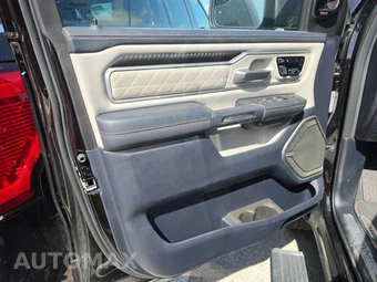 2025 Ram 1500 Tungsten Crew Cab Short Bed – miniatura 9