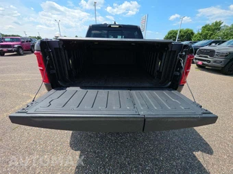 2025 Ram 1500 Tungsten Crew Cab Short Bed – miniatura 11