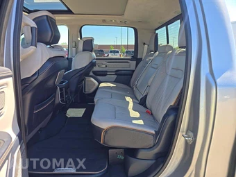 2025 Ram 1500 Tungsten Crew Cab Short Bed – miniatura 10