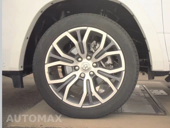 2025 Ram 1500 Tungsten Crew Cab Short Bed – miniatura 9