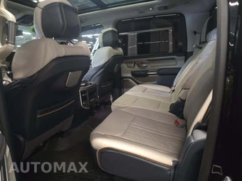 2025 Ram 1500 Tungsten Crew Cab Short Bed – miniatura 12