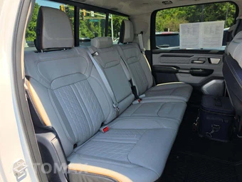 2025 Ram 1500 Tungsten Crew Cab Short Bed – miniatura 16