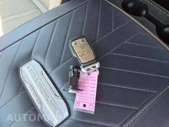 2025 Ram 1500 Tungsten Crew Cab Short Bed – miniatura 8