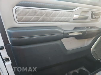 2025 Ram 1500 Tungsten Crew Cab Short Bed – miniatura 9