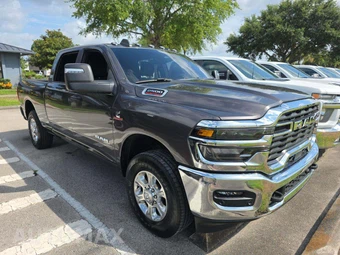 2025 Ram 2500 Big Horn Crew Cab Medium Bed - miniatura 4