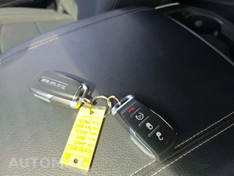 2025 Ram 2500 Big Horn Crew Cab Medium Bed - miniatura 8