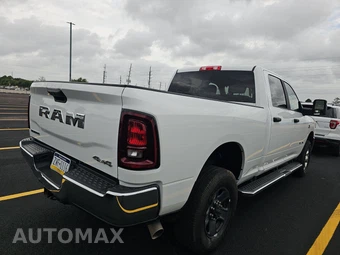 2025 Ram 2500 Big Horn Crew Cab Medium Bed - miniatura 4