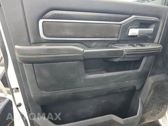2025 Ram 2500 Big Horn Crew Cab Medium Bed - miniatura 9