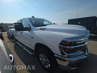 2025 Ram 2500 Big Horn Crew Cab Medium Bed - miniatura 3