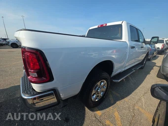 2025 Ram 2500 Big Horn Crew Cab Medium Bed - miniatura 4