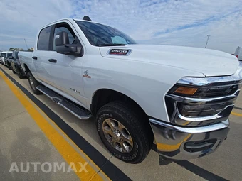 2025 Ram 2500 Big Horn Crew Cab Medium Bed - miniatura 3