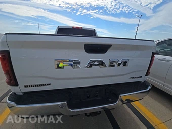 2025 Ram 2500 Big Horn Crew Cab Medium Bed - miniatura 5